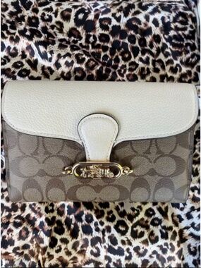 NWT Coach Signature Elle Chain Crossbody